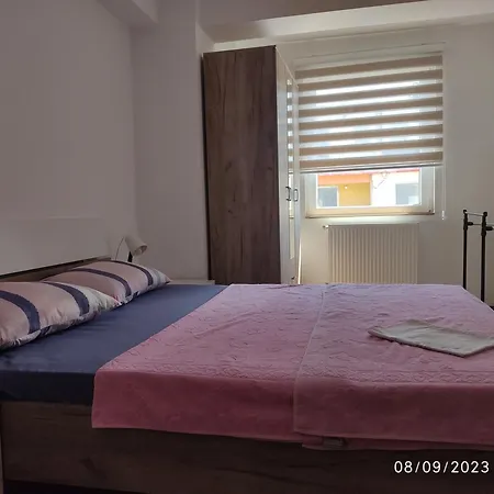 Spacious Modern With Private Parking * Skopje