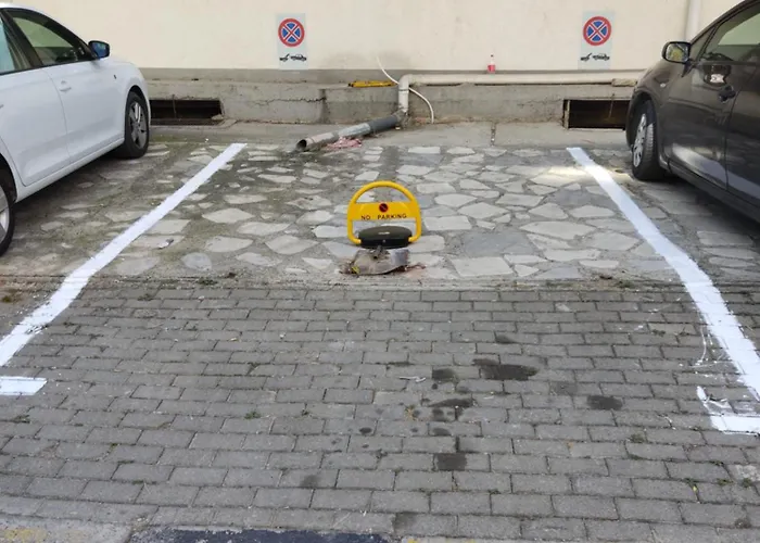 Spacious Modern With Private Parking Appartement Skopje