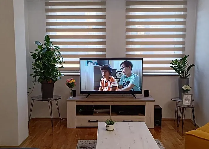 Spacious Modern With Private Parking *